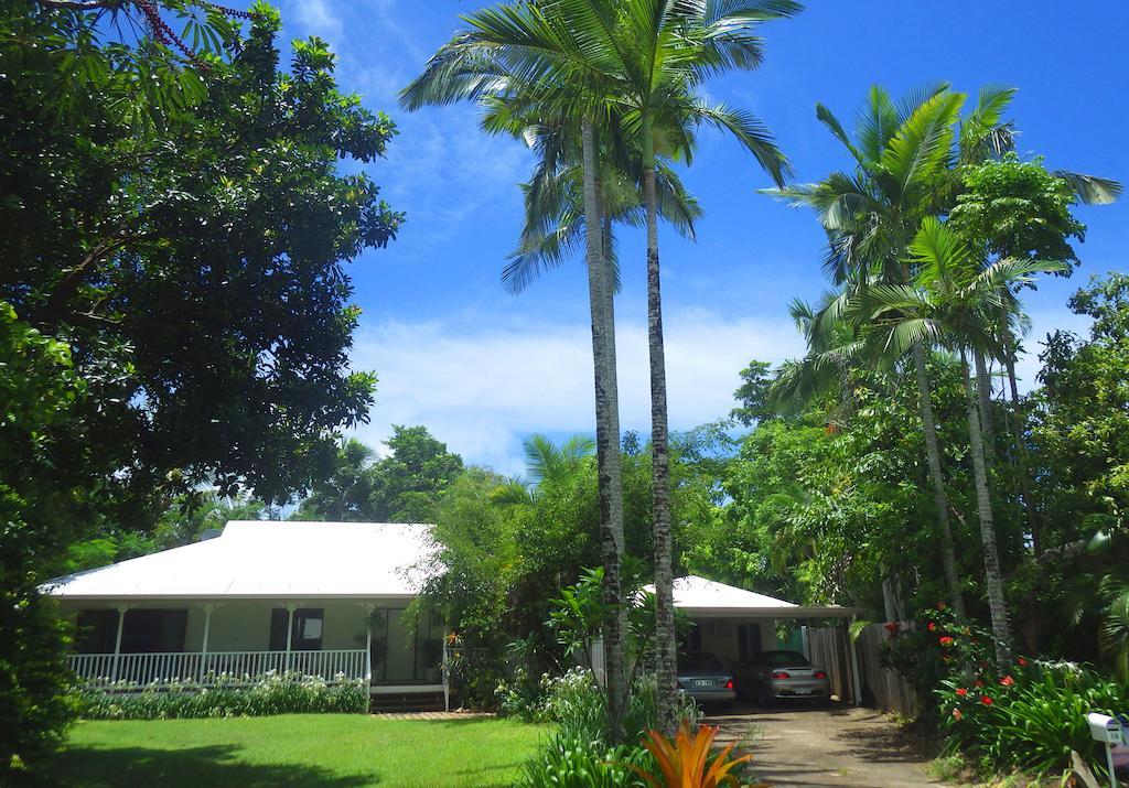 South Pacific Bed & Breakfast Клифтън Бийч Екстериор снимка