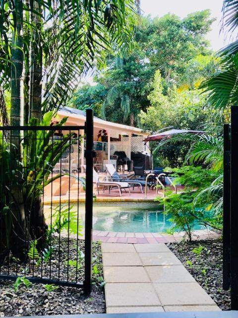 South Pacific Bed & Breakfast Клифтън Бийч Екстериор снимка