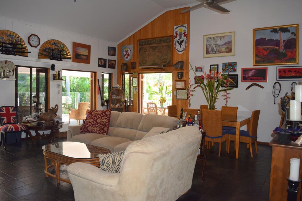 South Pacific Bed & Breakfast Клифтън Бийч Екстериор снимка