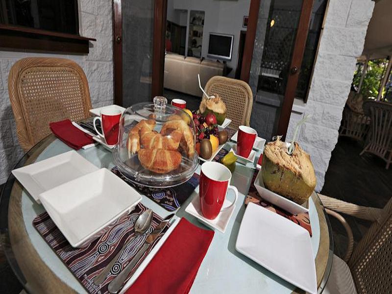 South Pacific Bed & Breakfast Клифтън Бийч Екстериор снимка